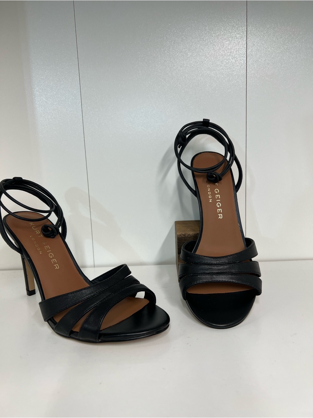 🔥🔥 Kurt Geiger black leather heels brand new size 36